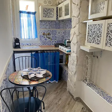 Laviniahouse * Nettuno